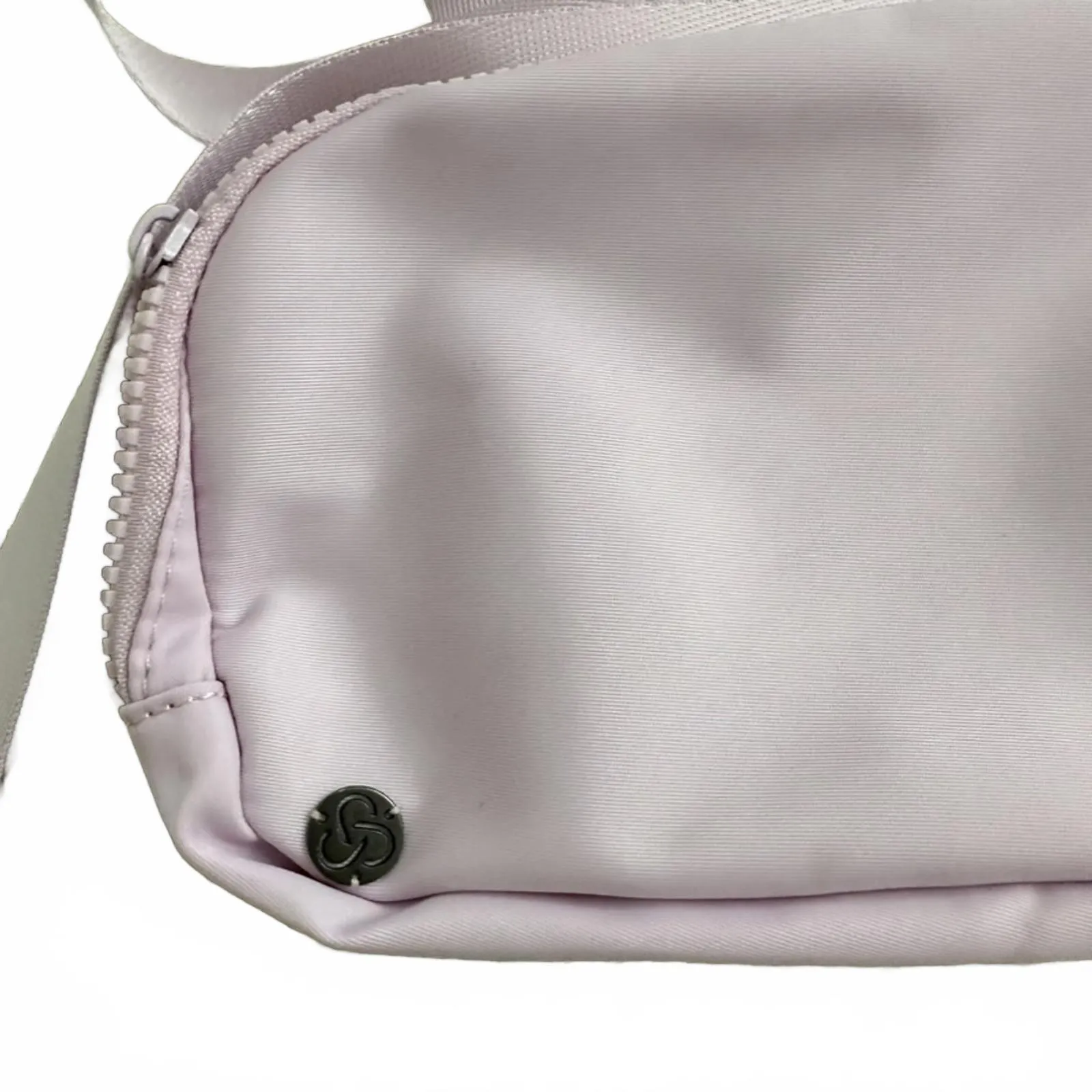 Zella Convertible Fanny Pack Belt Bag Pastel Purple GUC - Image 7