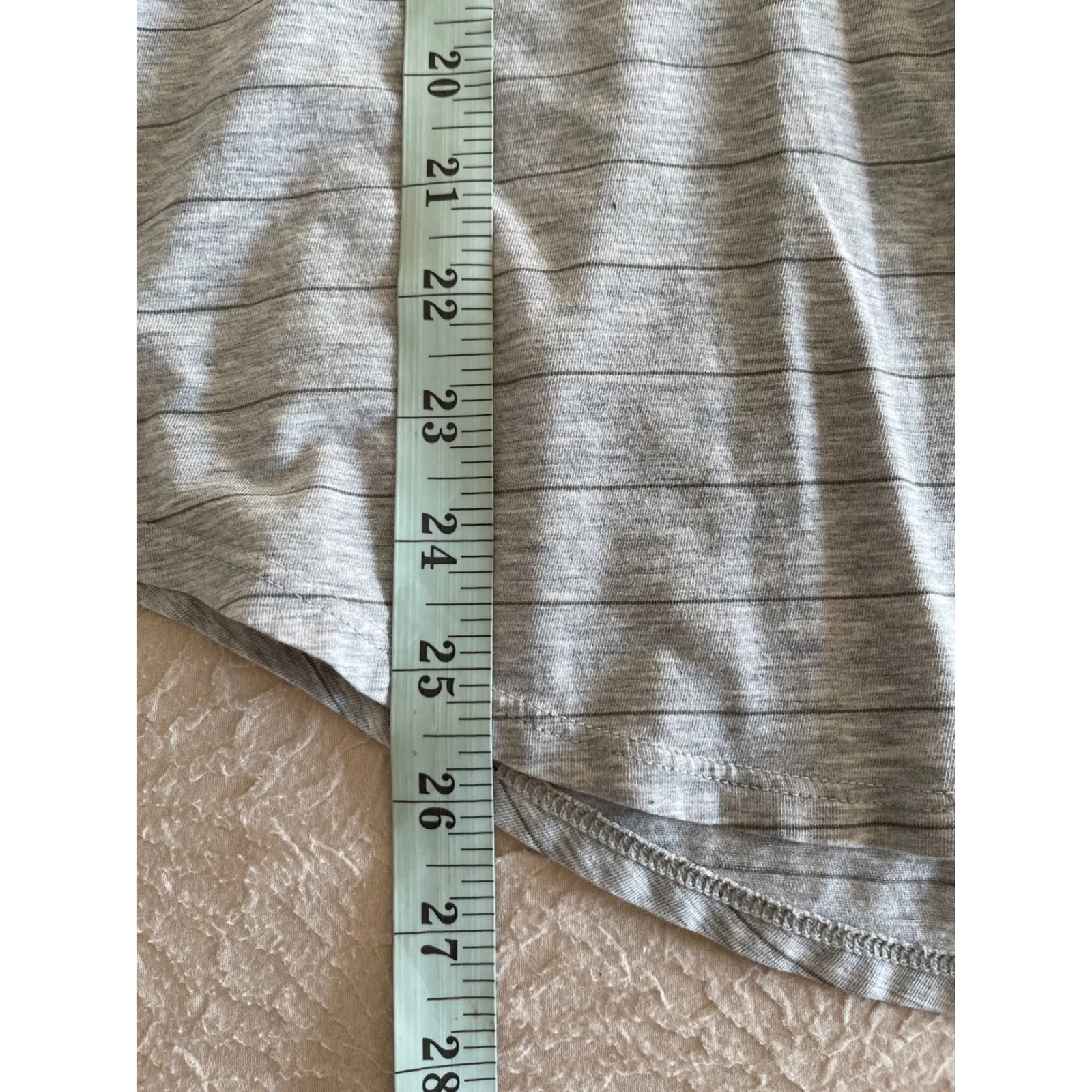 Lululemon‎ Striped V Neck Relaxed Fit Short Sleeve Everyday T Shirt Top Size 6 - Image 5