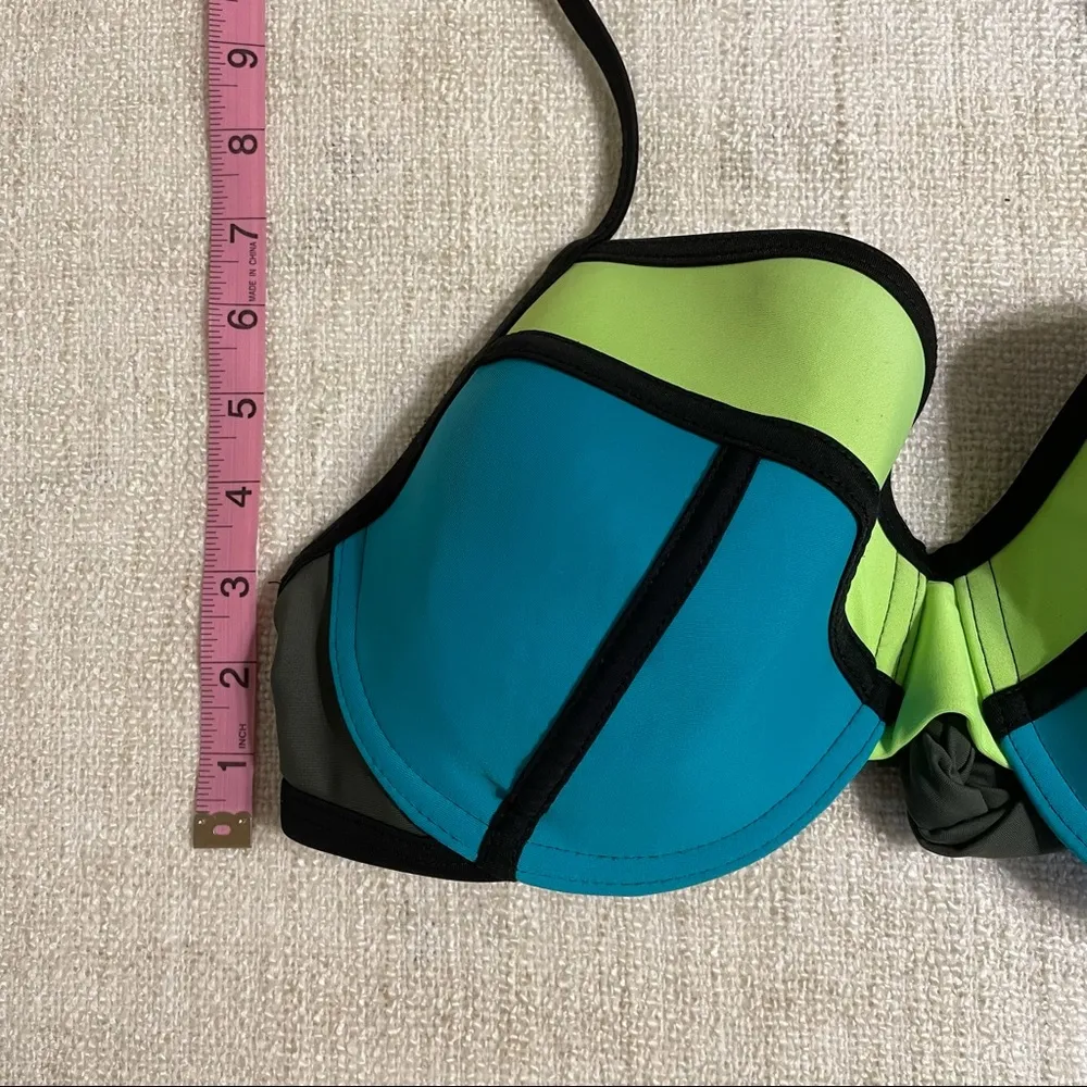 Xhilaration Women’s Color Block Swim Top - Image 15