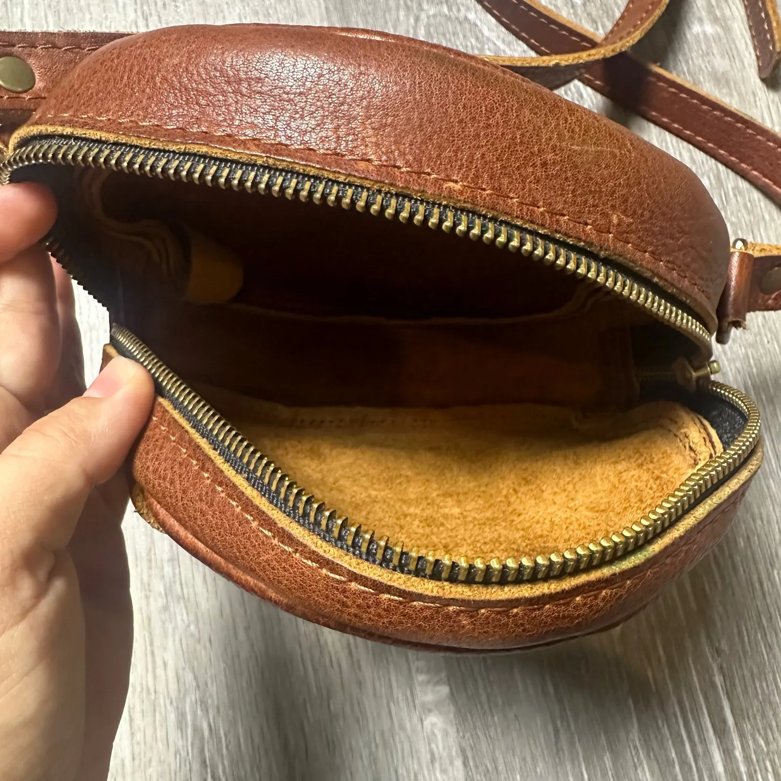 Portland Leather Nutmeg Small Circle Crossbody Bag Brown - Image 7