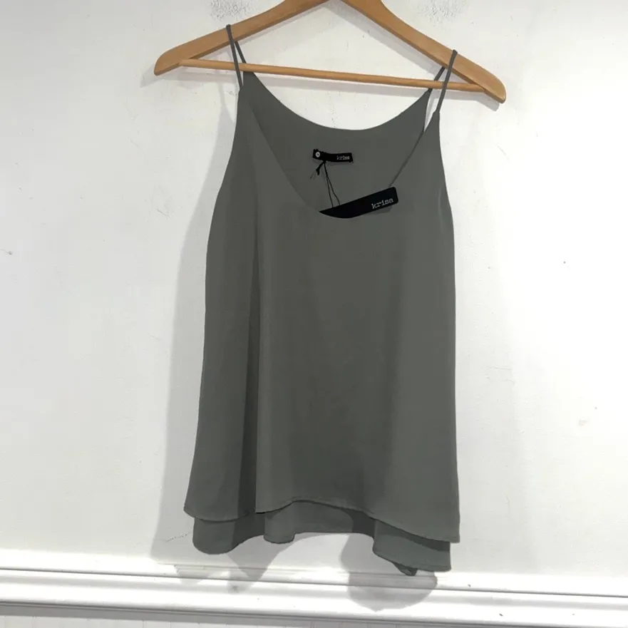 Krisa Revolve blouse double shirt top XS NEW moss green polyester - Image 3