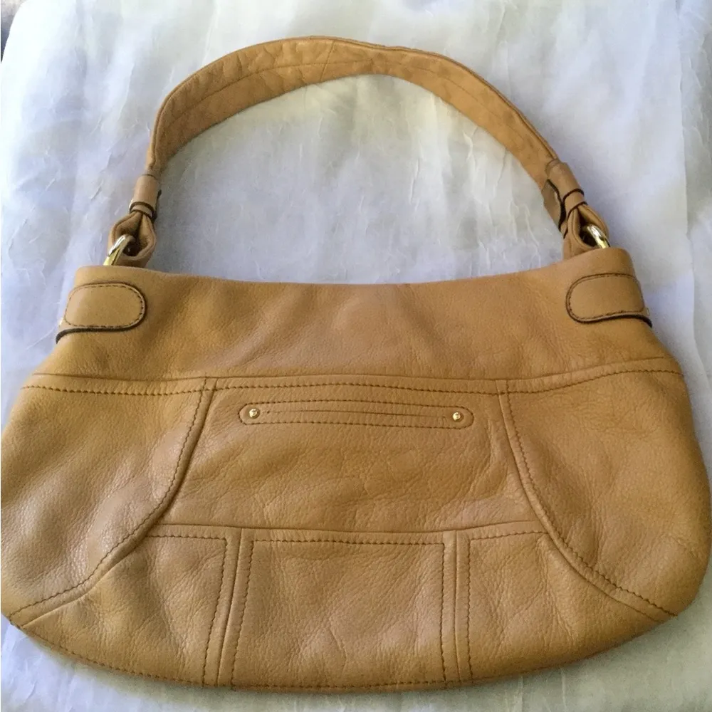 B Makowsky tan leather shoulder bag - Image 3