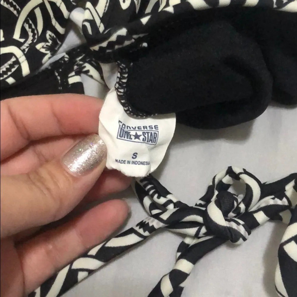 Converse  one star size small swimsuit - Image 4