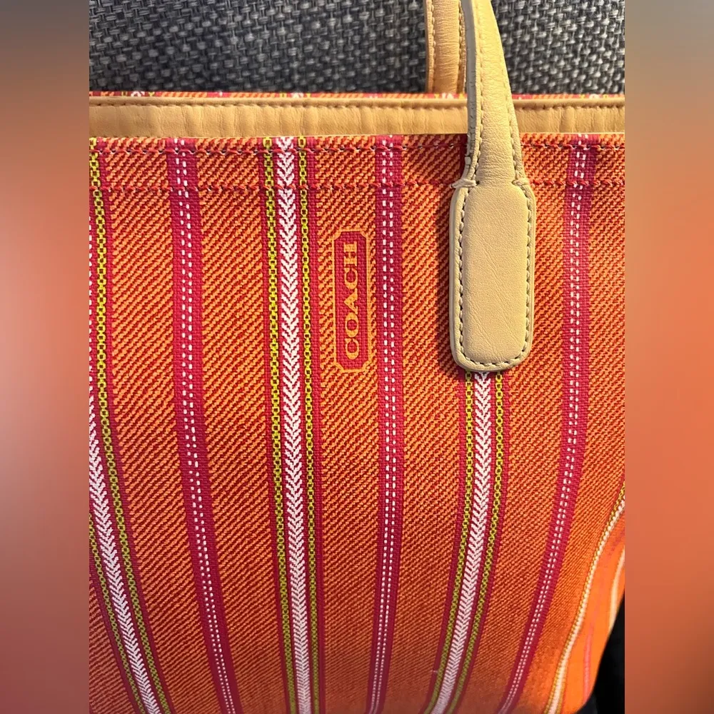 Coach Vintage Striped Orange& Pink Tote Bag with tan leather handles. Zip top, - Image 2