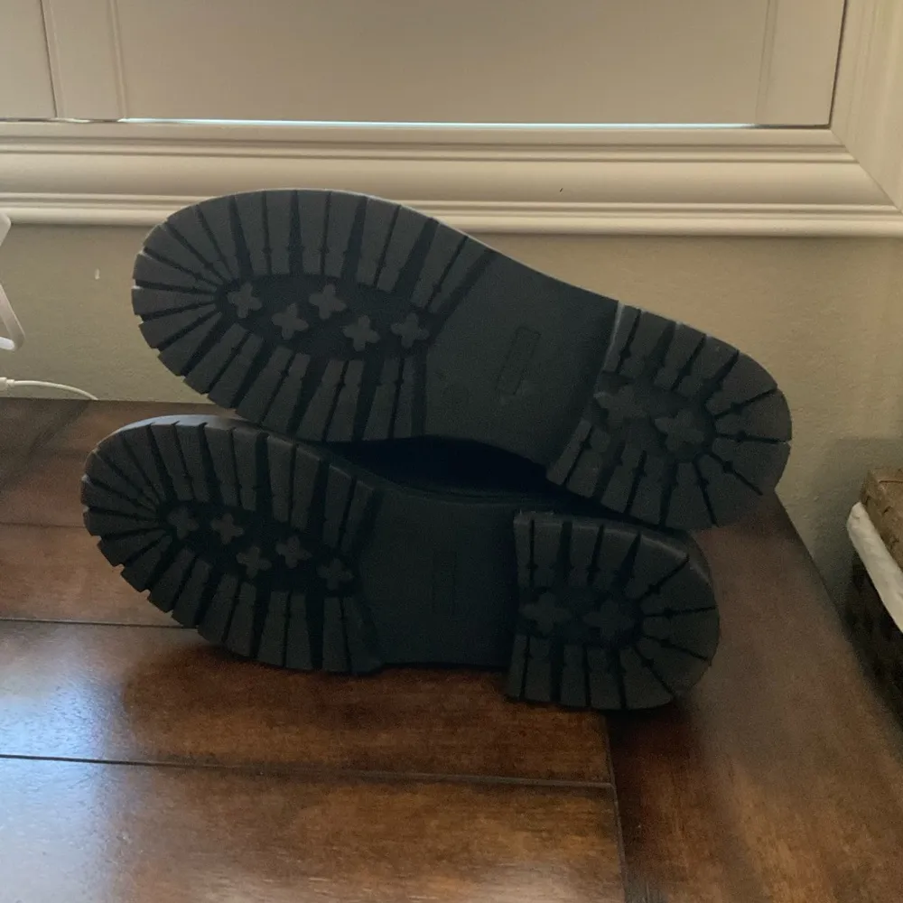 Nine West Yeeps chelsea black boot size 10 - Image 2