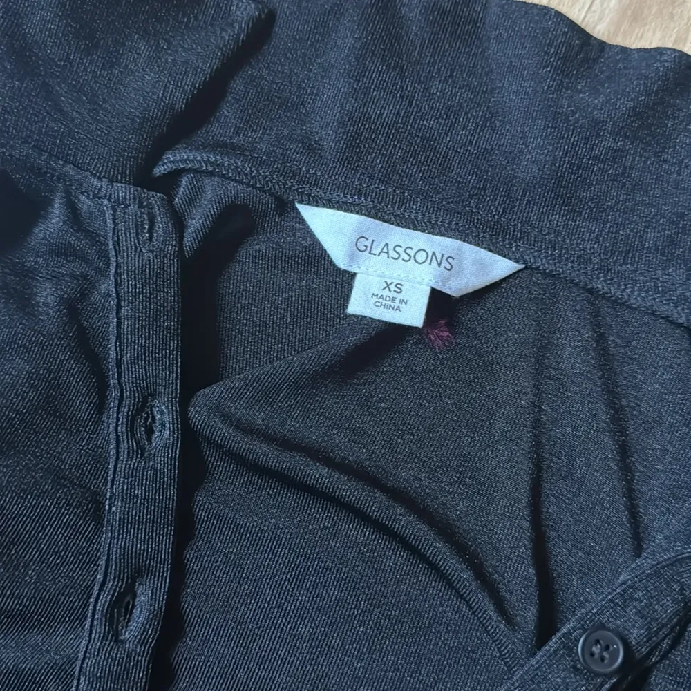 Glassons  BLACK BUTTON UP - Image 2