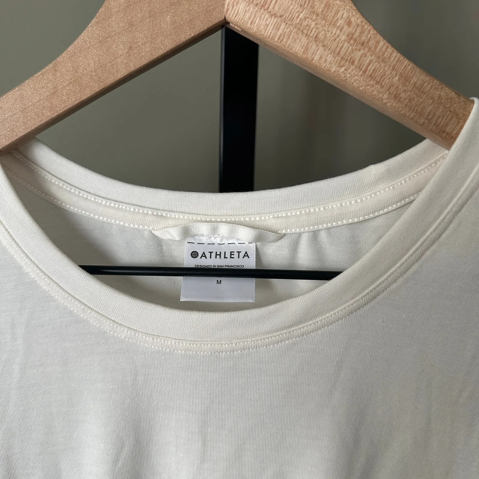 Athleta Air Out Cinch Tank White Medium - Image 3