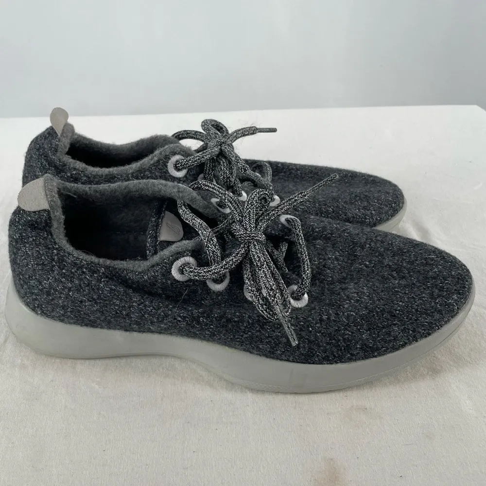 Allbirds Woman’s Wool Runners in Natural Grey (Light Grey Sole) Size 8 - Image 8