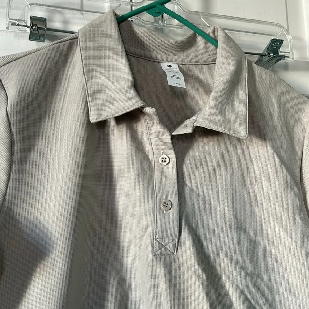 NWT Yogalicios Jane Waffle Crop Polo - SIze L - Image 3