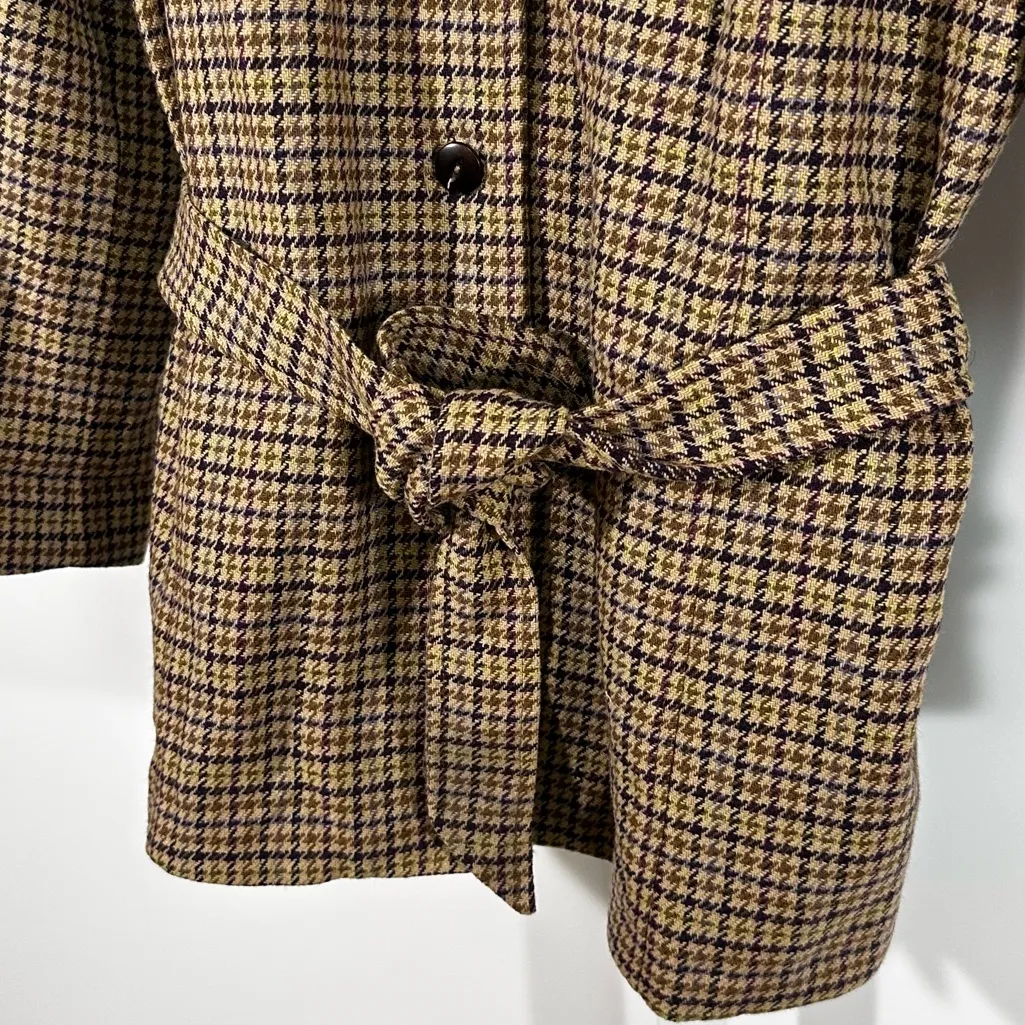 90’s Liz Claiborne LambsWool Blend Belted Jacket
Size 14 Liz sport - Image 5