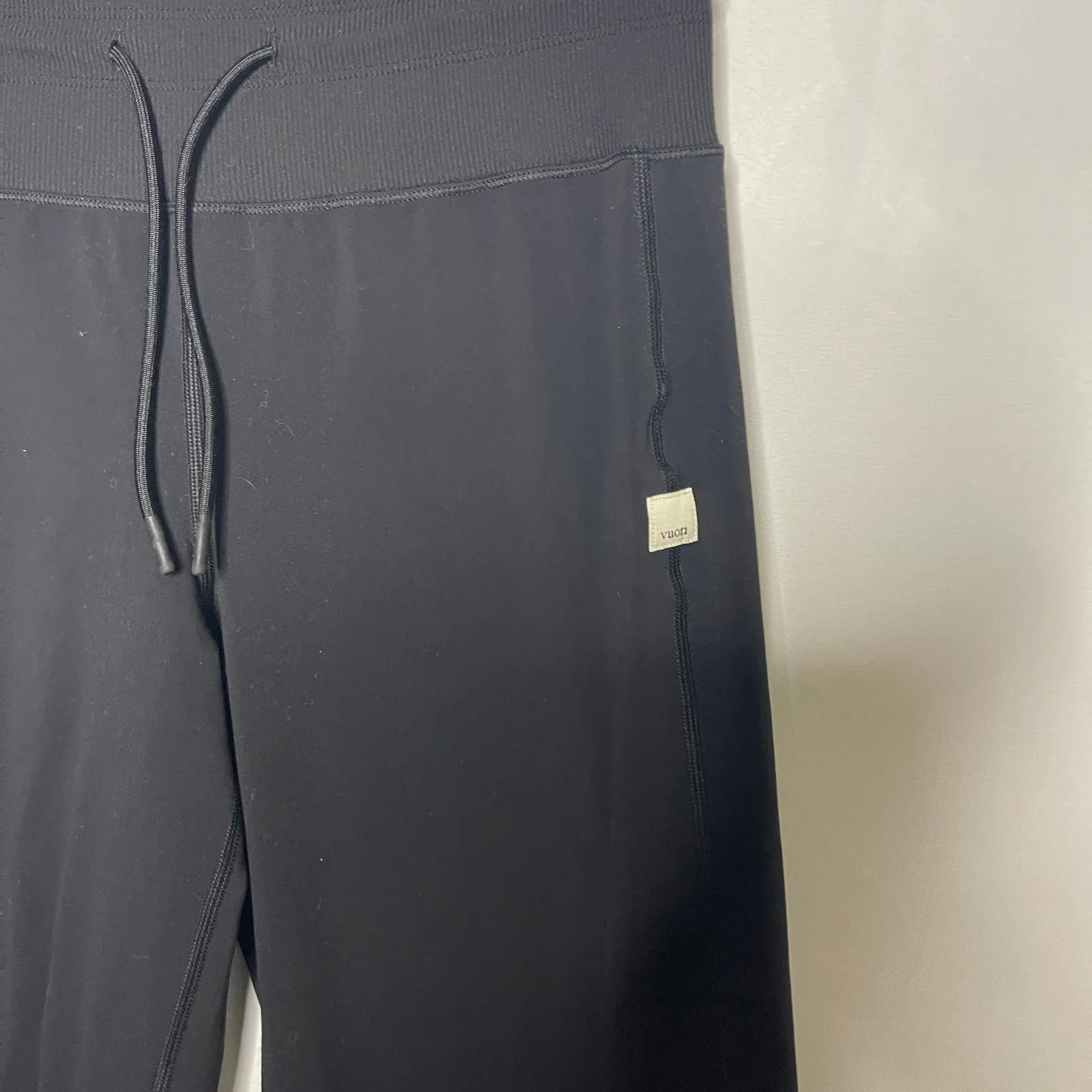 Vuori Daily Joggers in black Sz S - Image 2