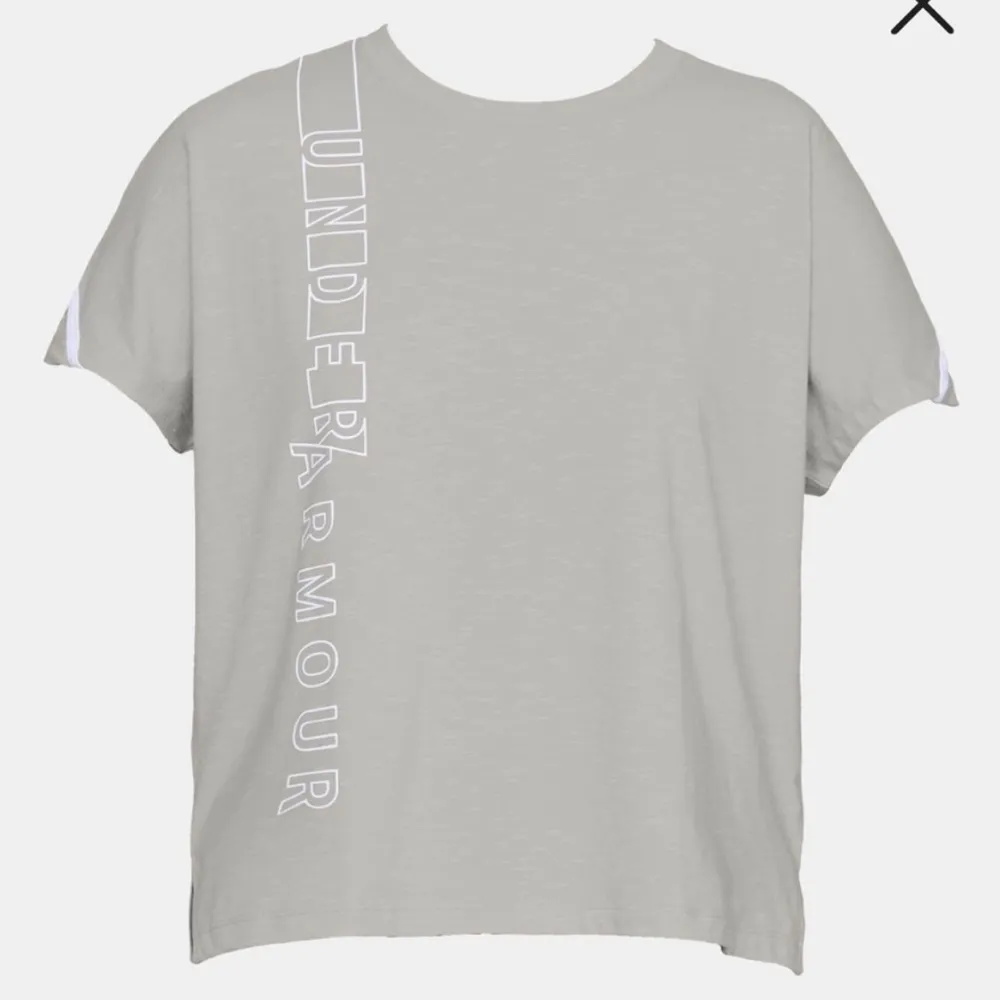 Under Armour Oversized Graphic Top Grey Tee Size XL NWT - Image 2
