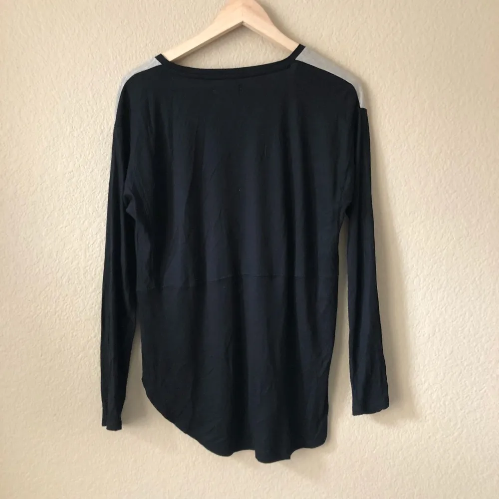 Madewell anthem long sleeve v neck top - Image 61