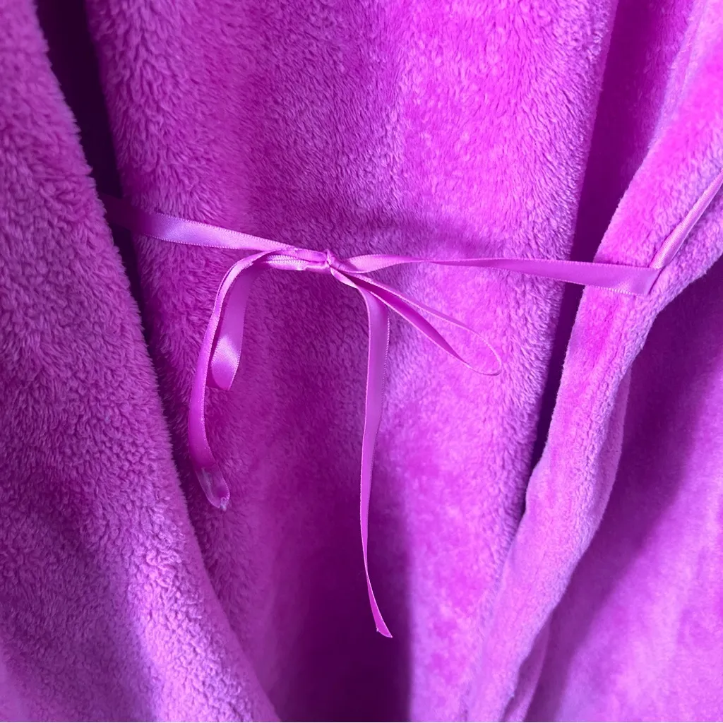 VICTORIA’S SECRET Fluffy Pink Plush Fleece VS Crest Front Tie Robe Size L - Image 11