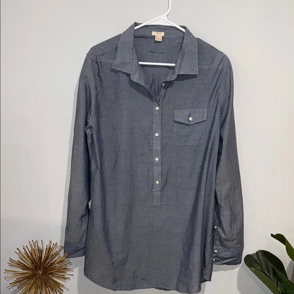 J.Crew  Classic Gray Button-Up - Image 5