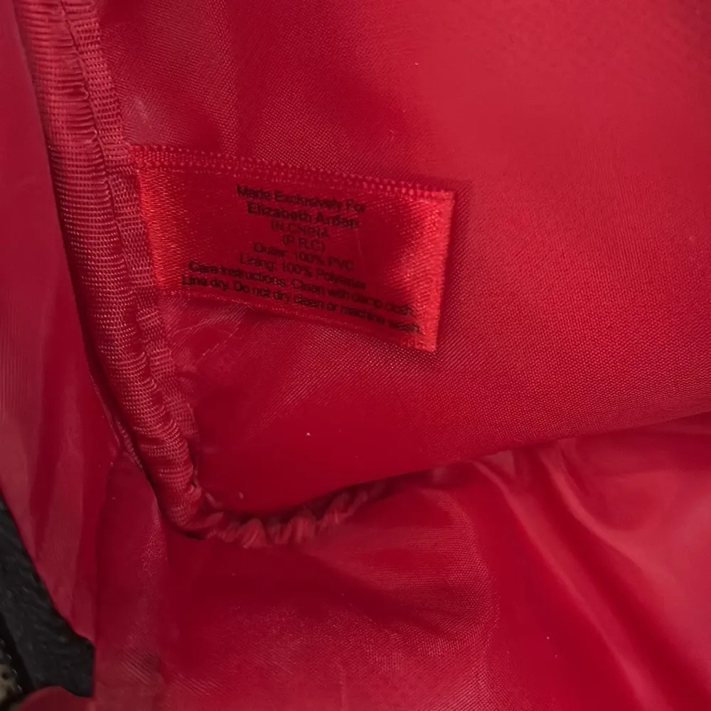 Elizabeth Arden red snakeskin makeup/cosmetics bag - Image 9