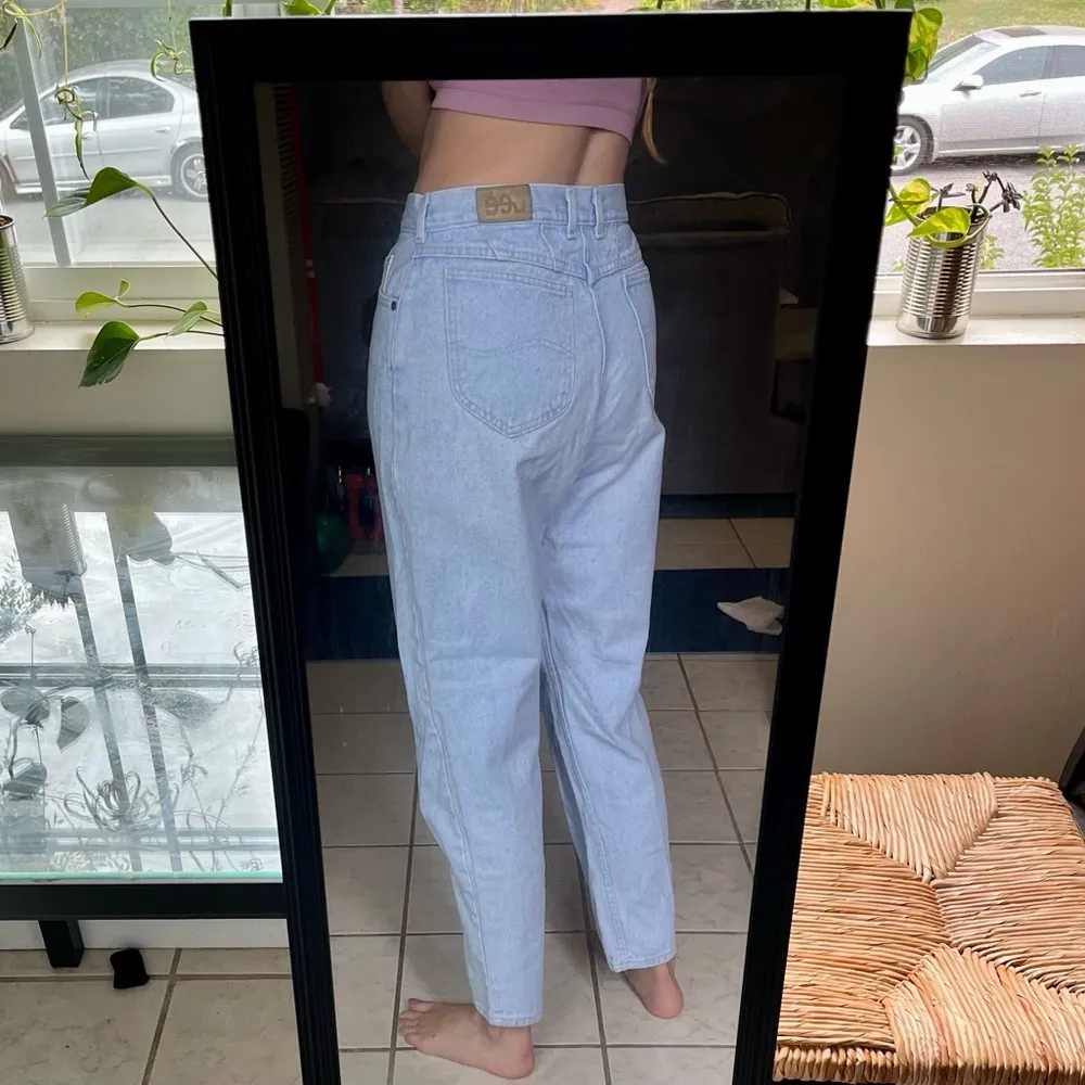 Vintage  Lightwash Straight Leg Jeans - Image 3