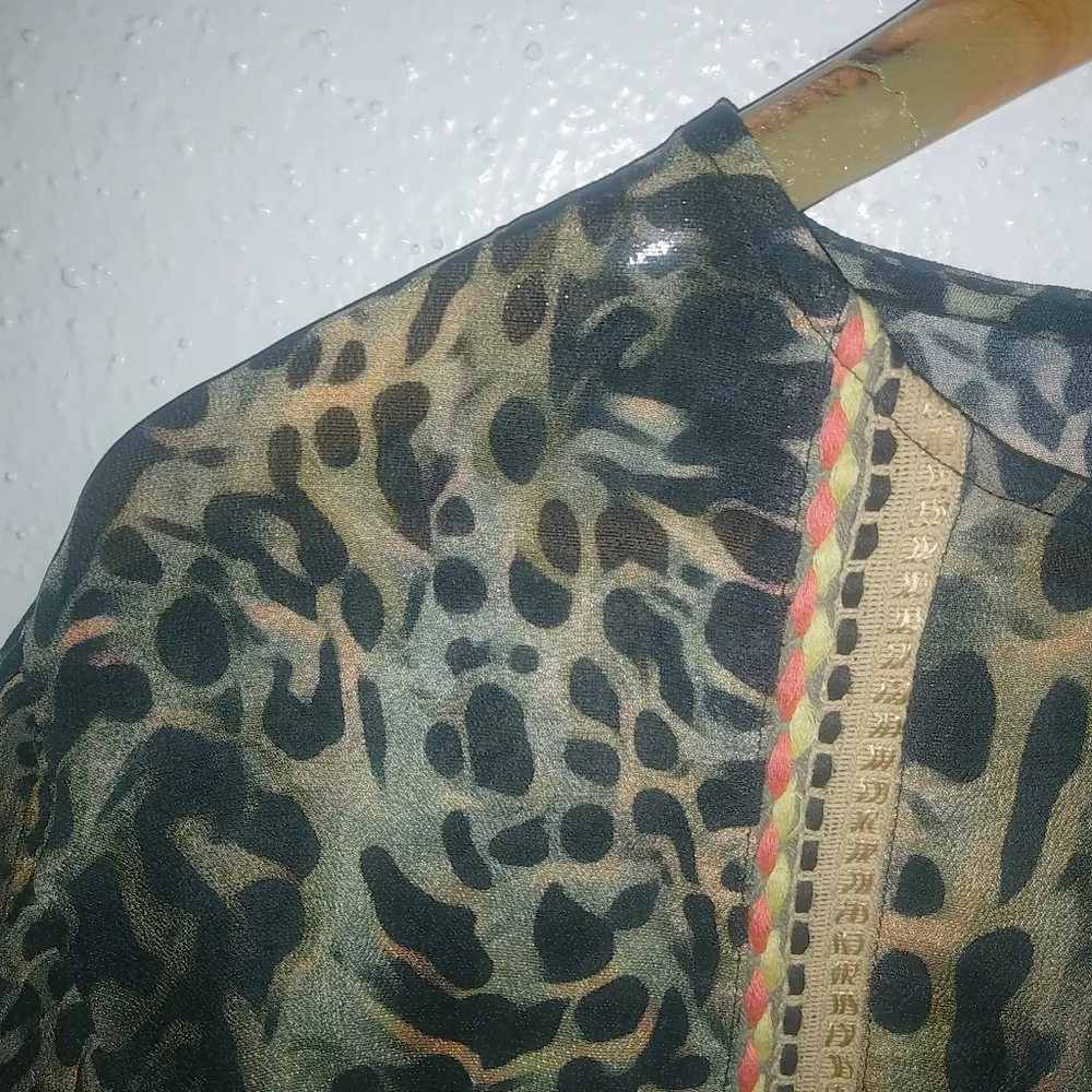 Blank London MP Animal Print Long Sleeved Crew Neck Top Petite Green Size undefined - Image 8