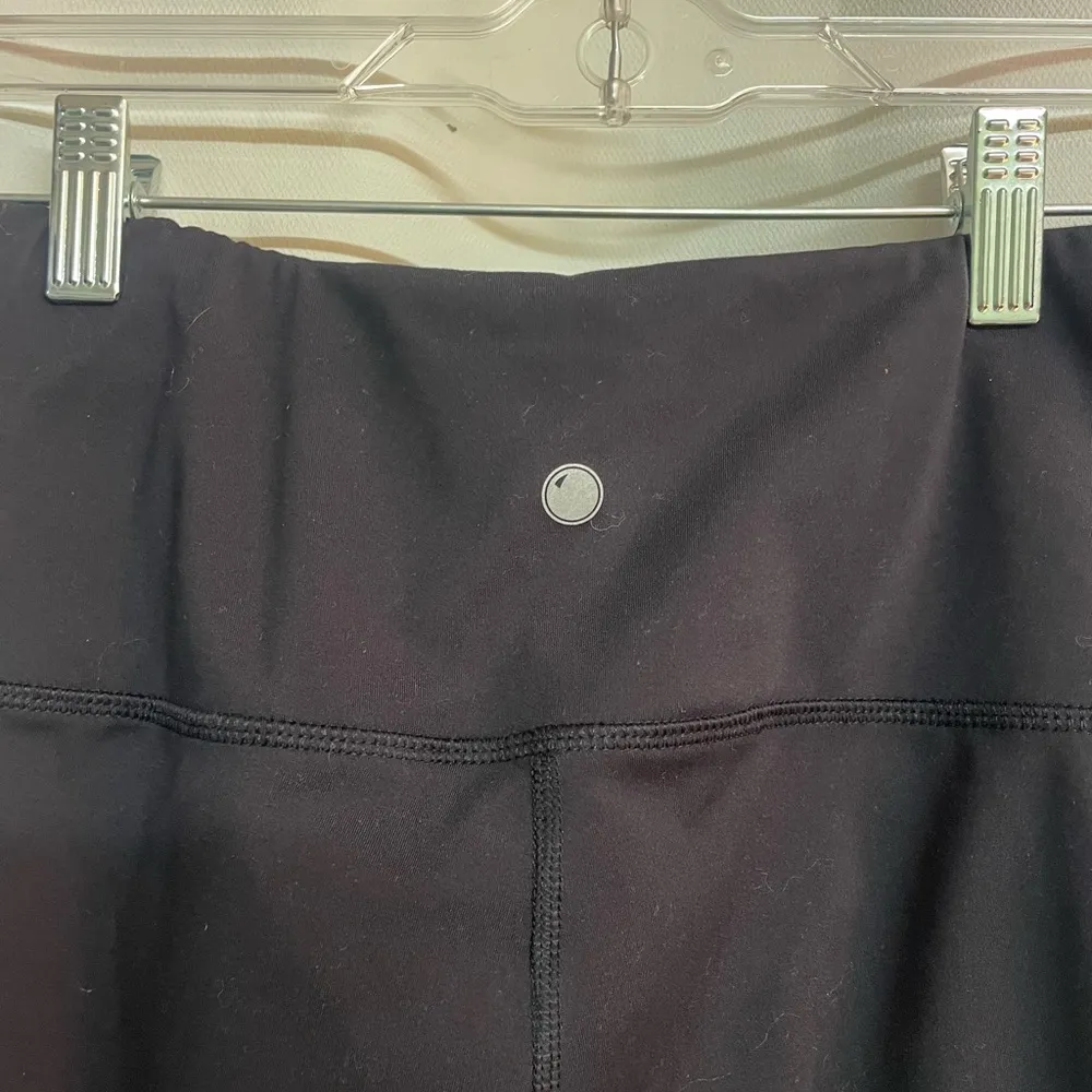 black yoga pants size small - Image 3