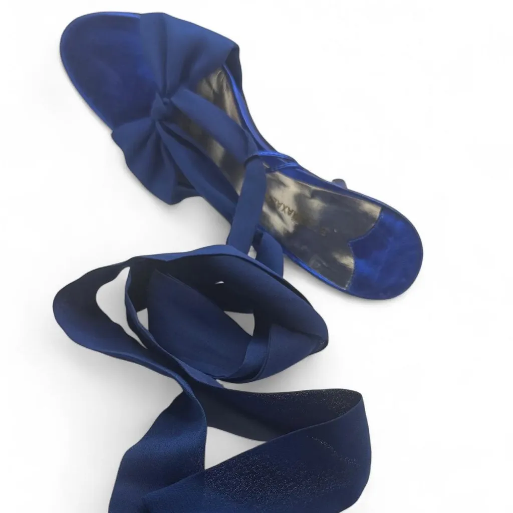 BCBG MAXAZRIA blue high heel shoe wrap tie  detail Size 7.5 women’s - Image 5