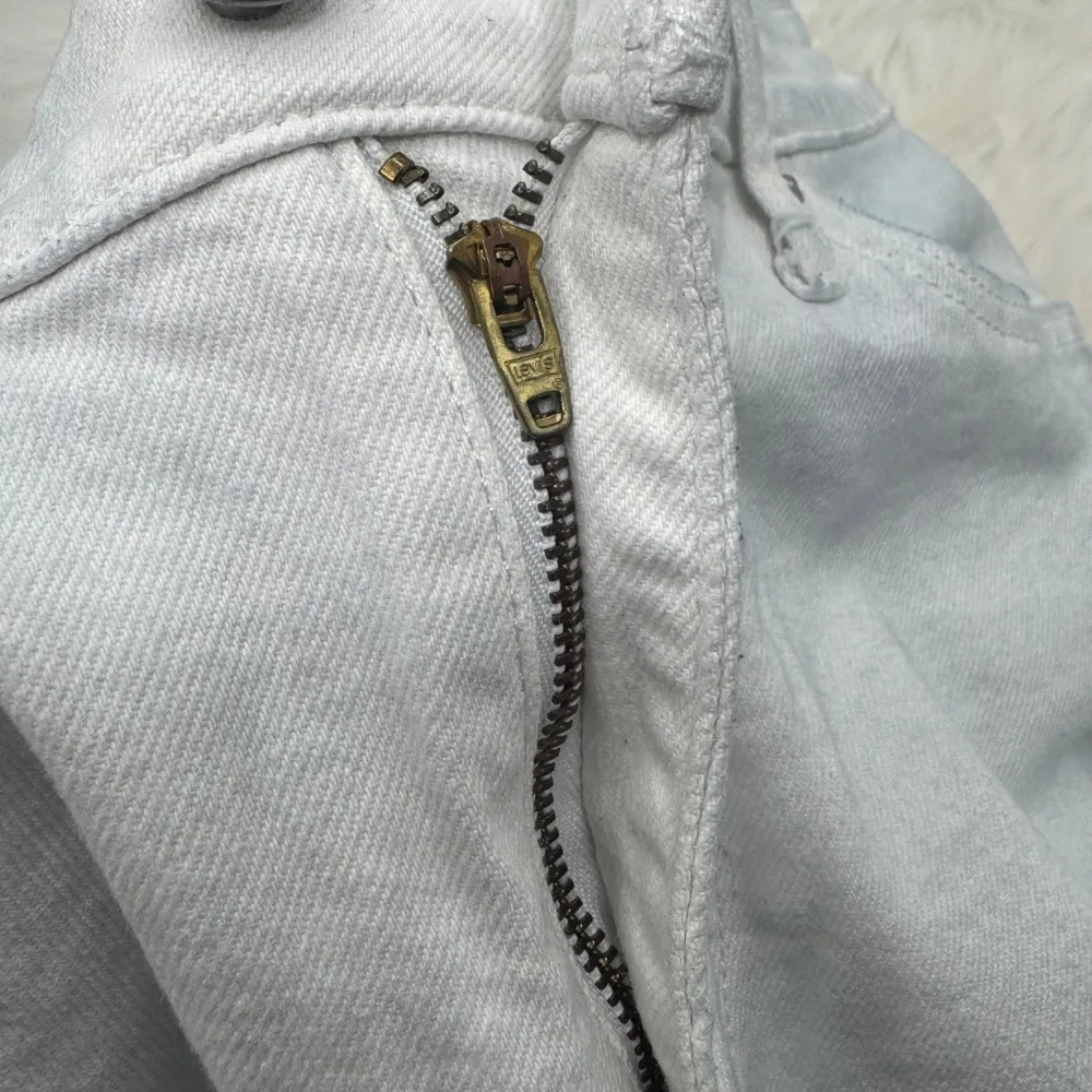 Women’s 721 High Rise Skinny Jeans Light Blue Wash in size 29 - Image 4