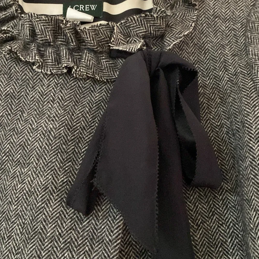 J Crew Cheshire Herringbone 100% Wool Crop Coat Size 6 Gray Black Classic Jacket - Image 6