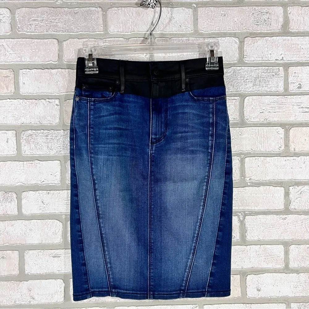 True Religion NWOT Chloe Denim Pencil Skirt in Byum Wash Size 24 - Image 3