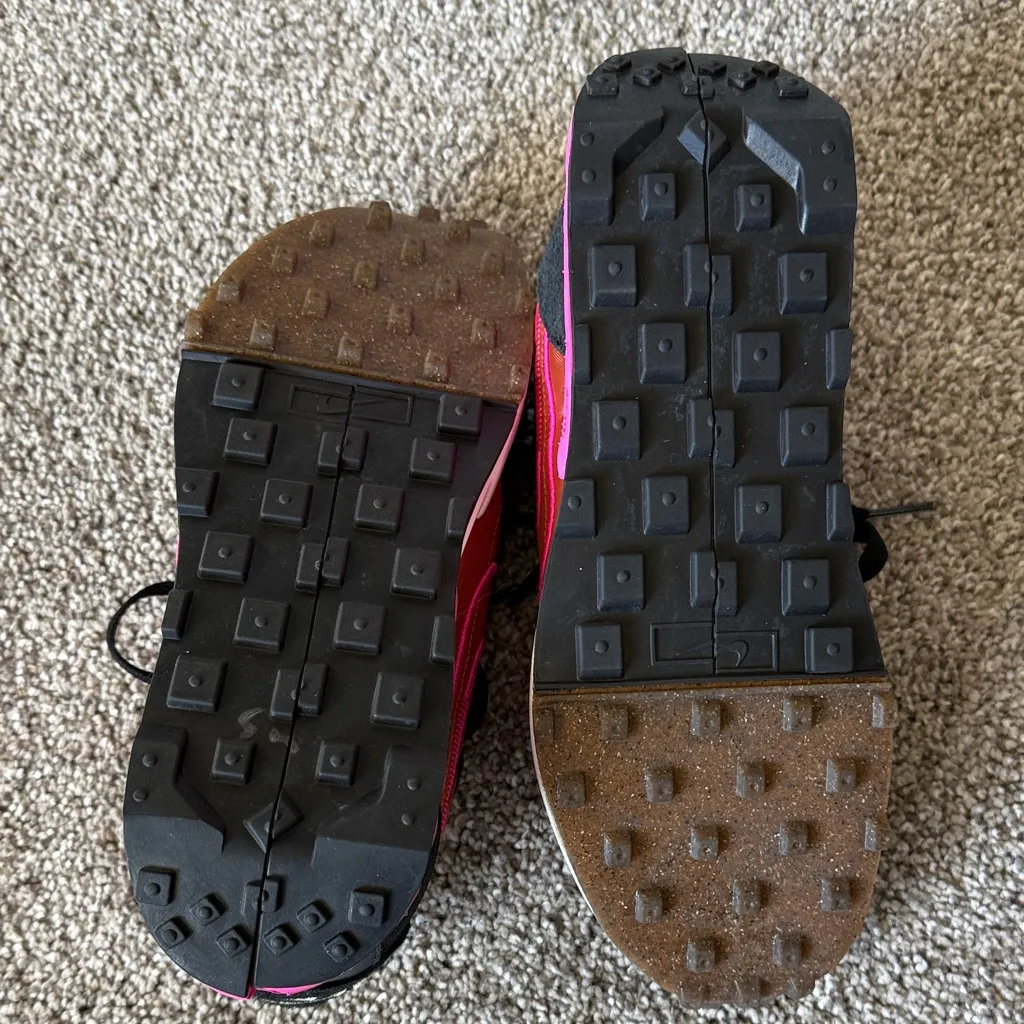 Nike Women's Fontanka Waffle Sneakers -burnt sunrise colorway EUC - Image 6