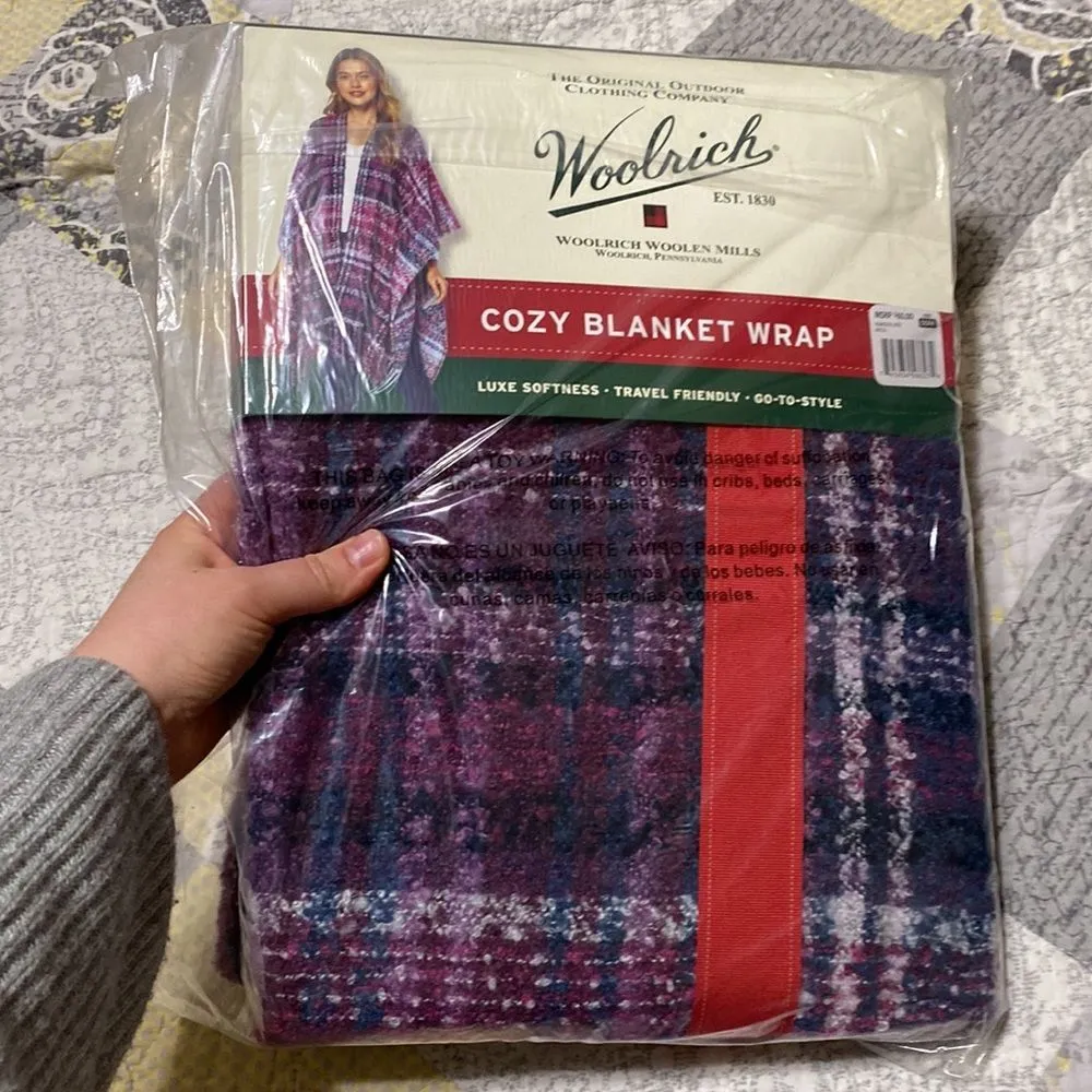 Woolrich boucle plaid cozy blanket wrap with fringe trim - Image 4