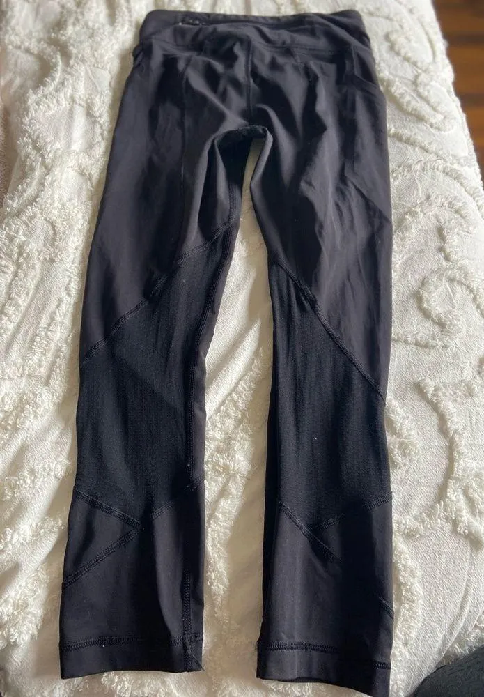 Lululemon capri size 2 - Image 2