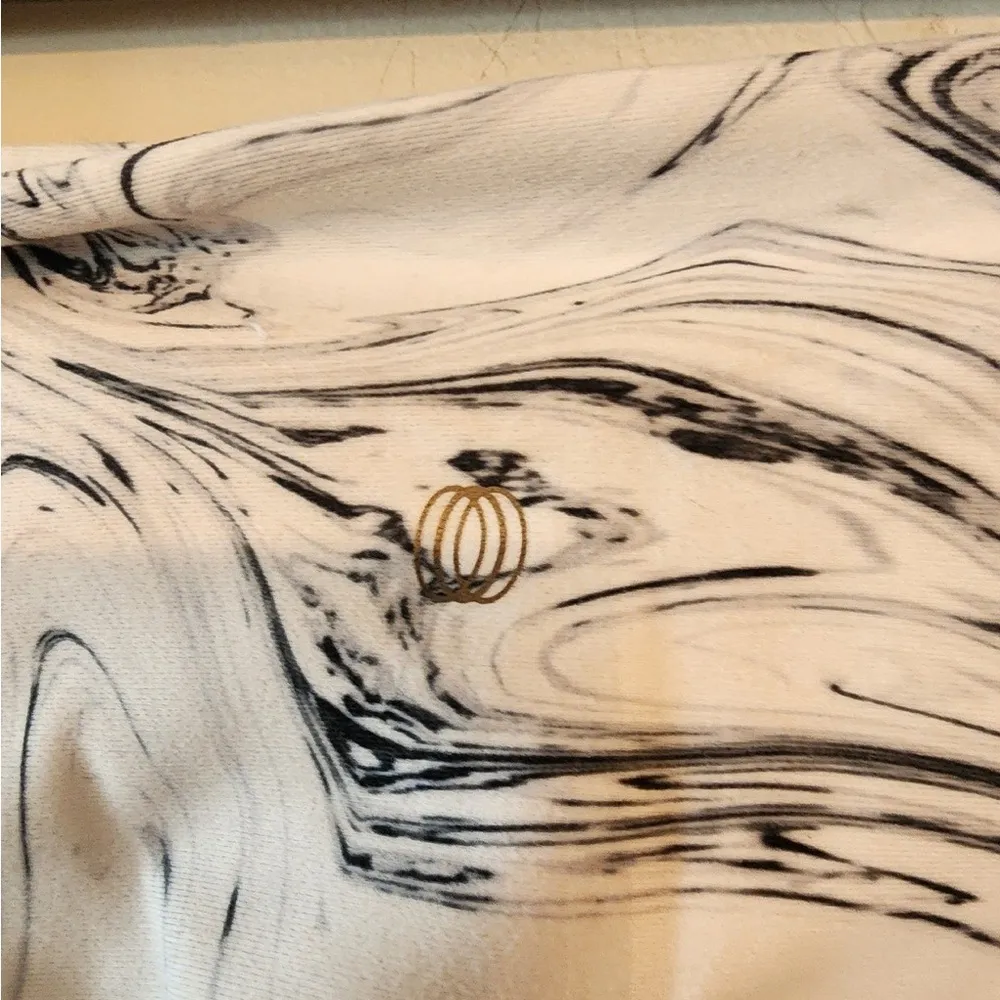 Balance Collection Women's Dry-Wik High Waisted Yoga Leggings Size small - Image 3