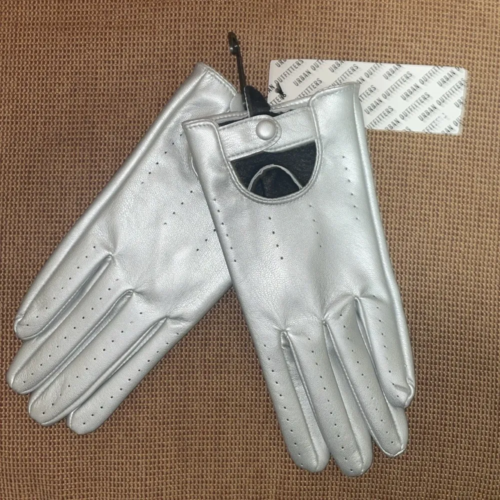 Silver  Faux Leather Moto Glove Sleek gloves - Image 3