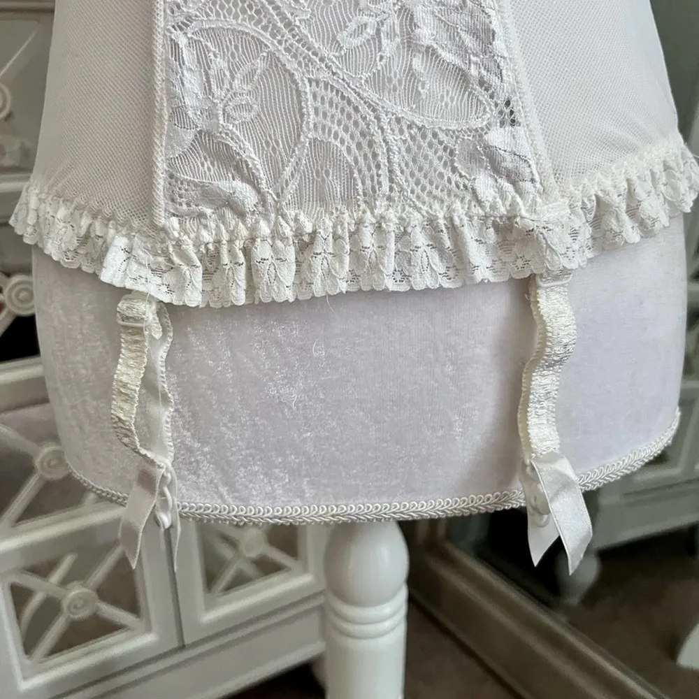 Victoria’s Secret Gold Label Vintage Lace Bustier Lingerie with tags 36D - Image 3