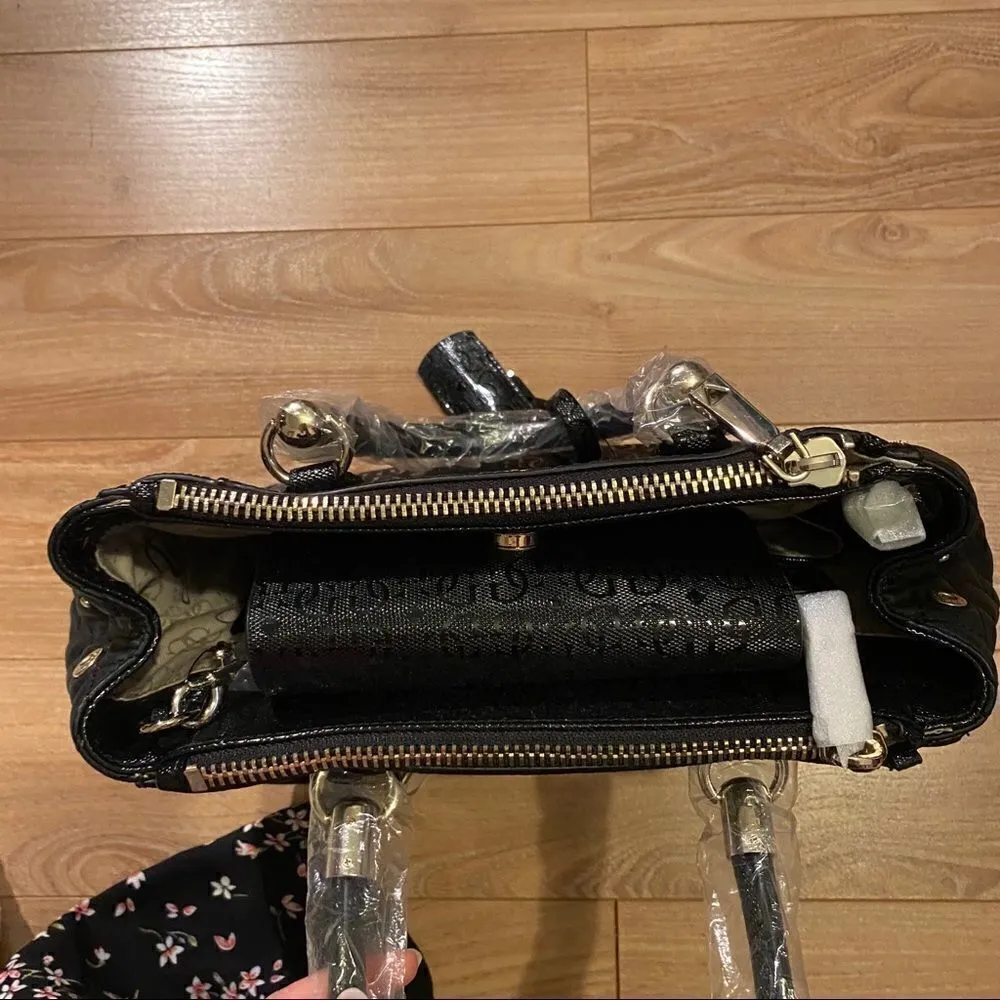 Black guess purse / handbag - Image 6