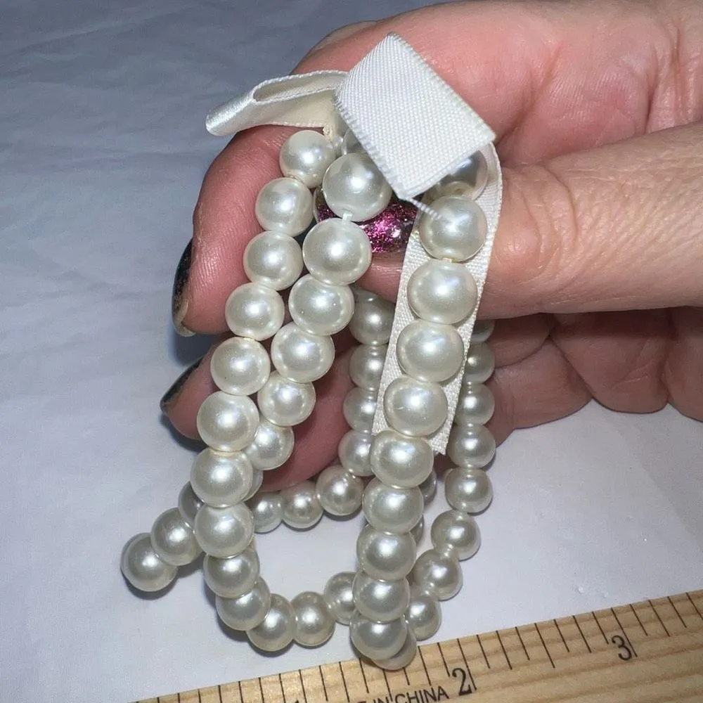 Ribbon Tie Triple‎ Strand Faux Pearl Stretch Bracelets - Image 6