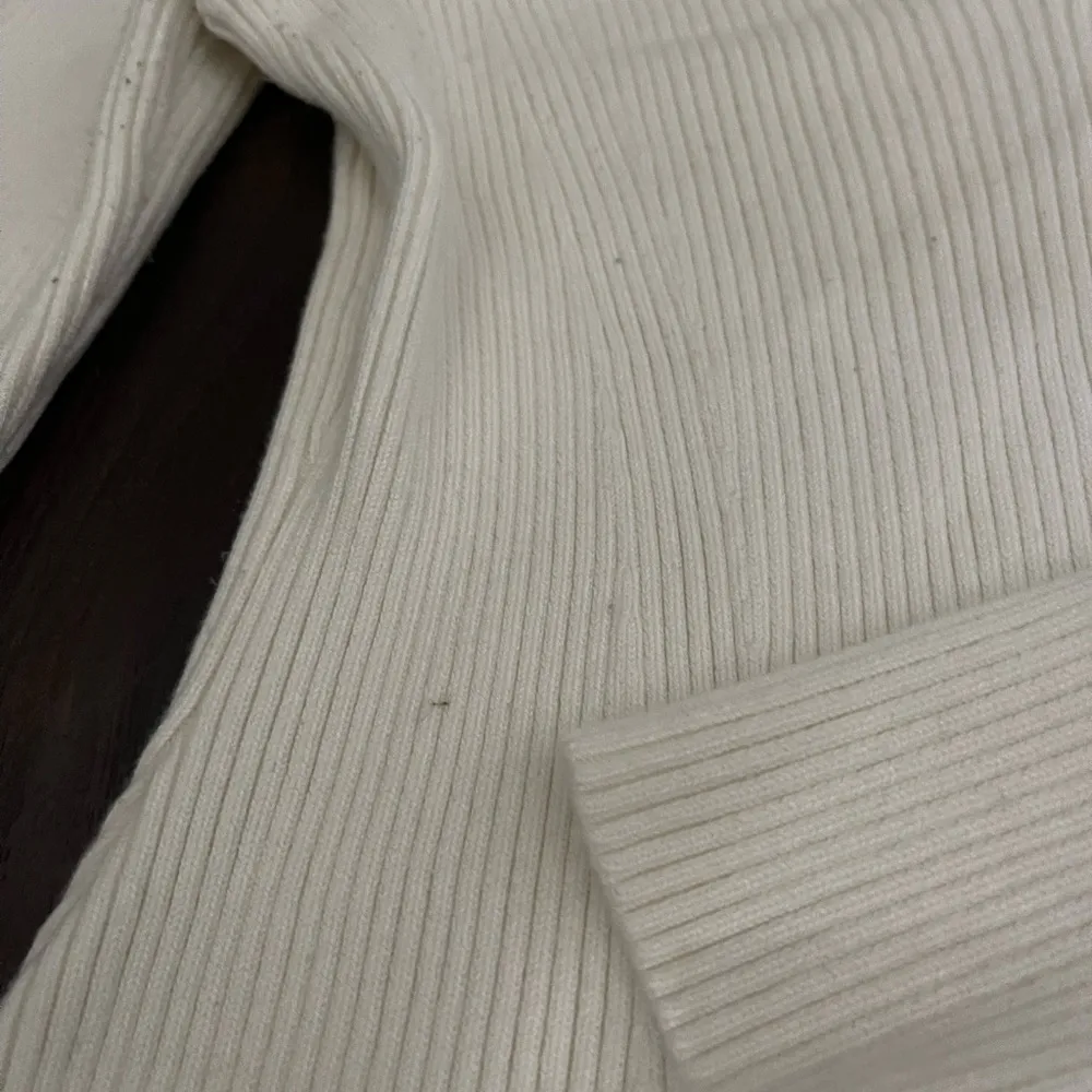 A&F Ribbed V-Neck Long Sleeve Bodysuit - Image 5