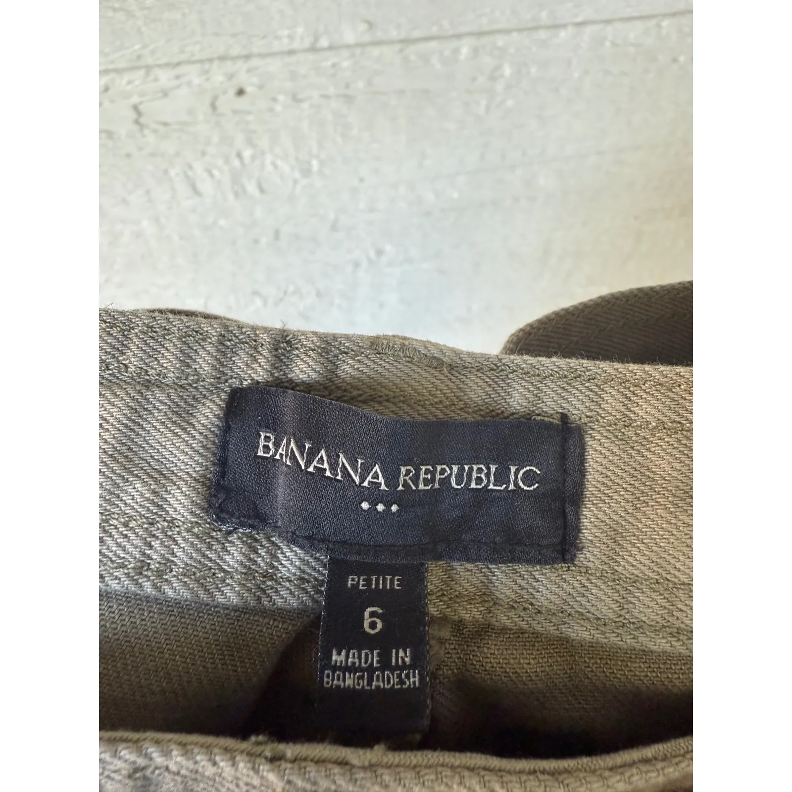Banana Republic Petite Olive Green Cropped Belted Utility Cargo Pants Size‎ 6P - Image 5