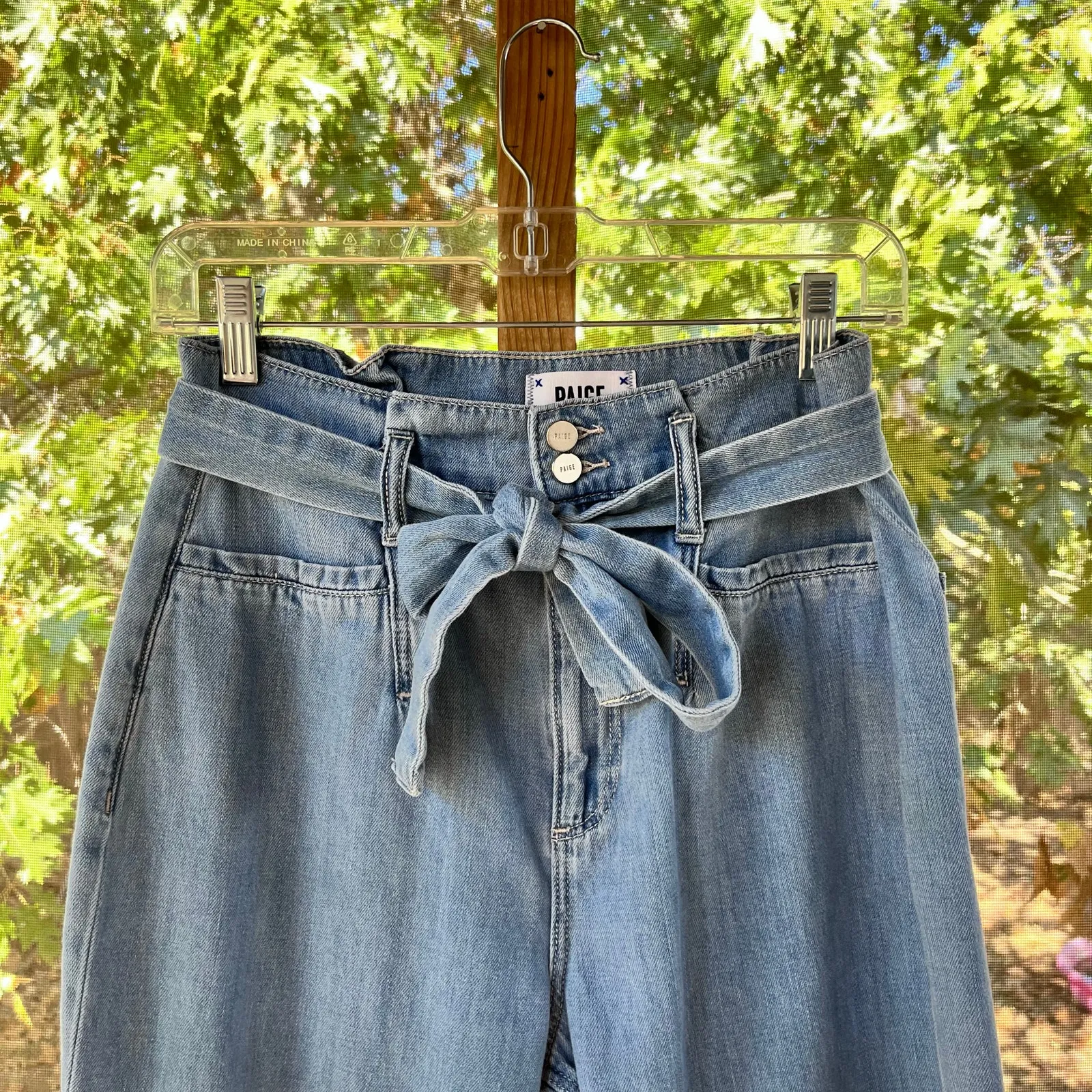 Paige Women's Light Wash Paperbag Waist Belted Crop Jeans Size 27 - Image 3