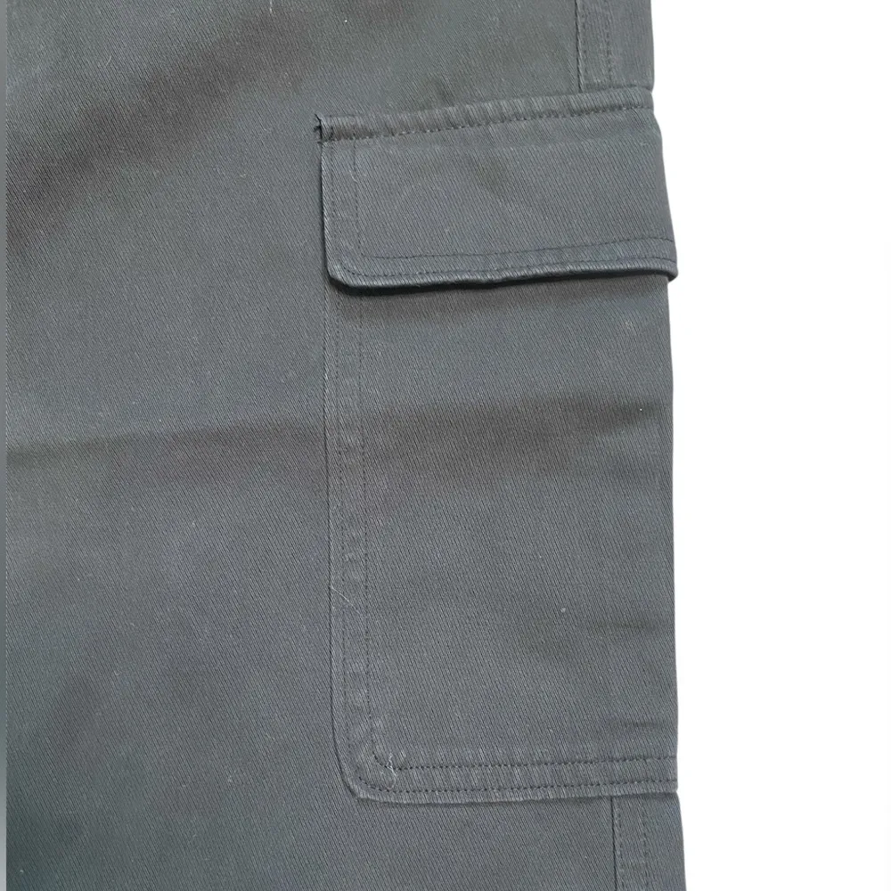 Babaton Dark Grey Cotton and Silk Blend Titan Cargo Cropped Pants - Image 7