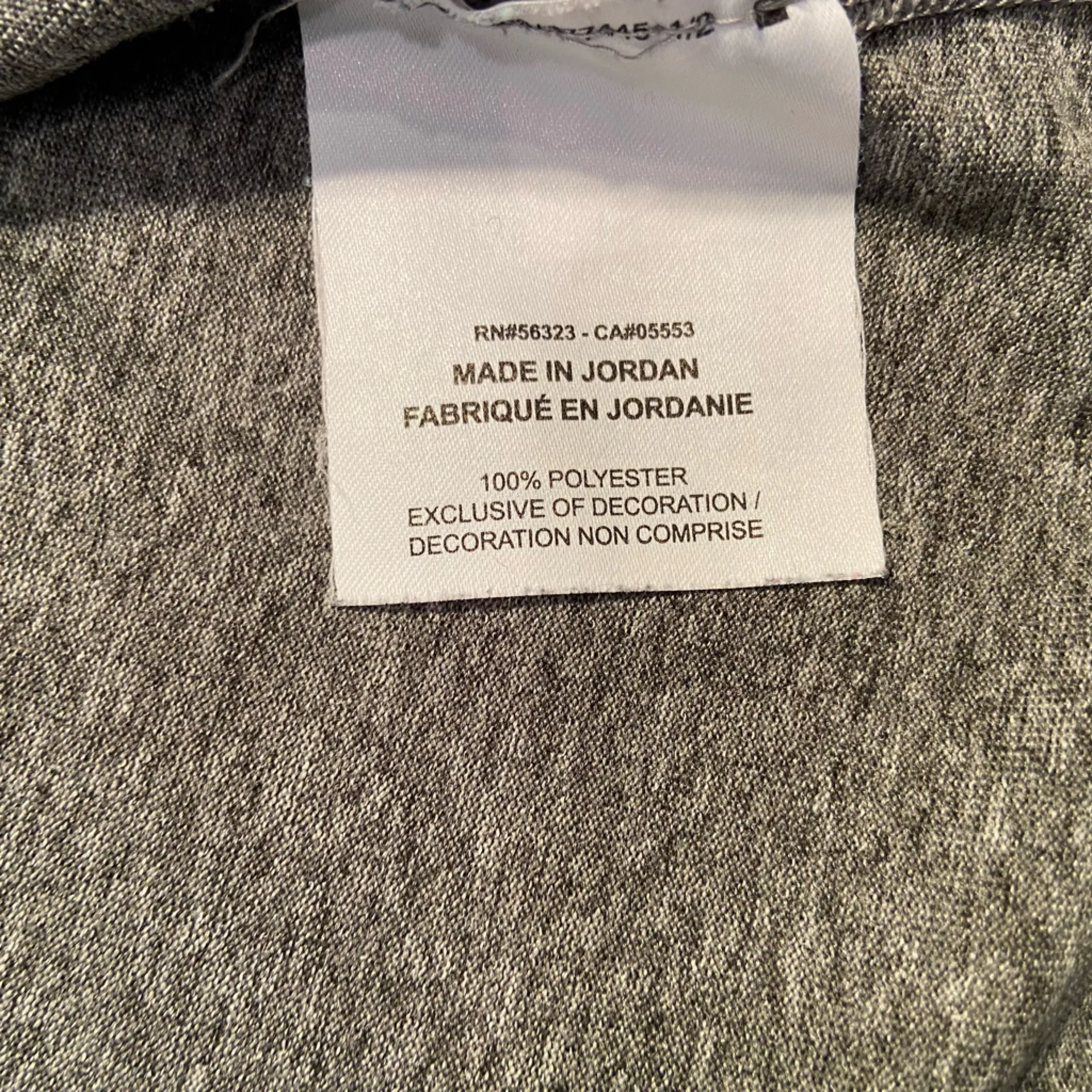 Nike Air,‎ Dri-fit, Long Sleeve Tee, crew Neck, size Medium - Image 4