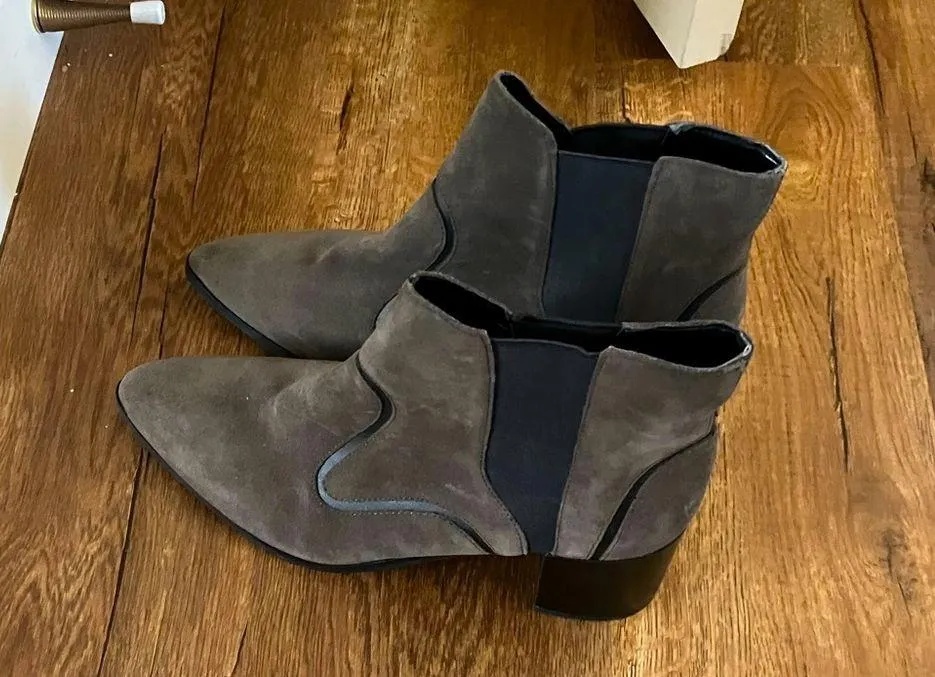 Zara Woman Dark Grey Suede Ankle Boot - Image 4