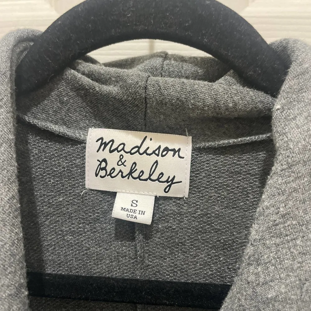 Madison & Berkeley Gray Cowl Droopy Neck Sleeveless Top - Image 4