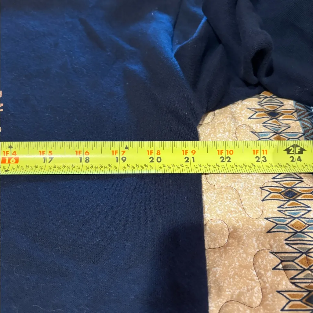 Hollister Women's Navy Blue Southern California
Crewneck Sweatshirt - Image 7