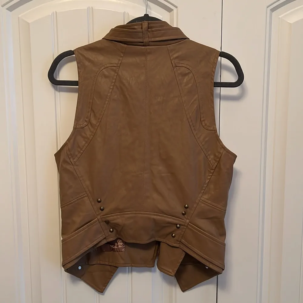 NWT Double Zero Studded Faux Leather Vest Large - Image 5