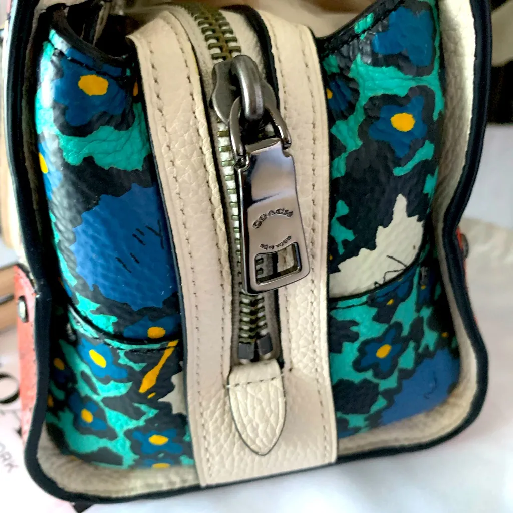 COACH Mercer Satchel Floral Print Handbag with Red Accents - Image 7