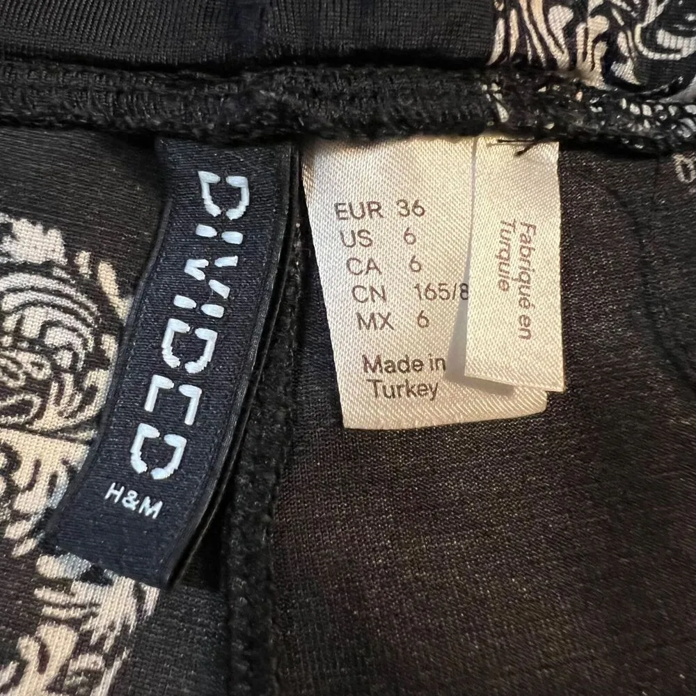 H&M Divided Womens Leggings Skull Print Skinny Stretch Black White Size 6 - Image 6