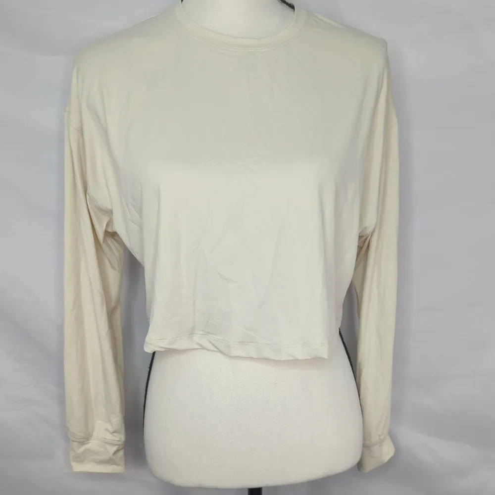 HALARA In My Feels Dropped Shoulder Long Sleeve Cropped Sports Top‎ - Image 2