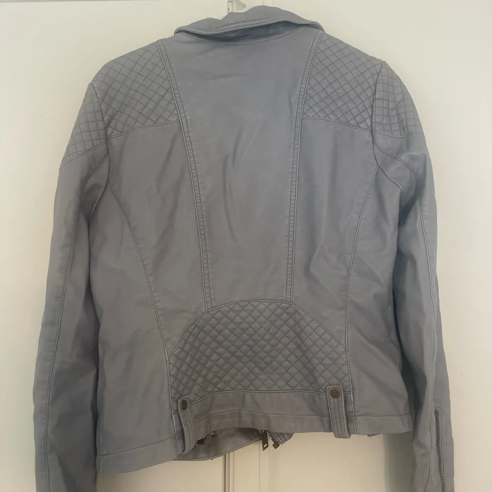 | Cute light blue/grey jacket - Image 3