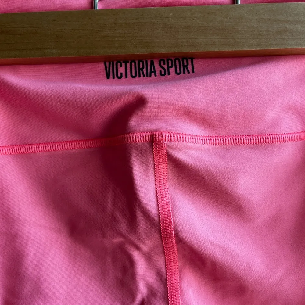 Victoria Secret Sport neon pink leggings - Image 4