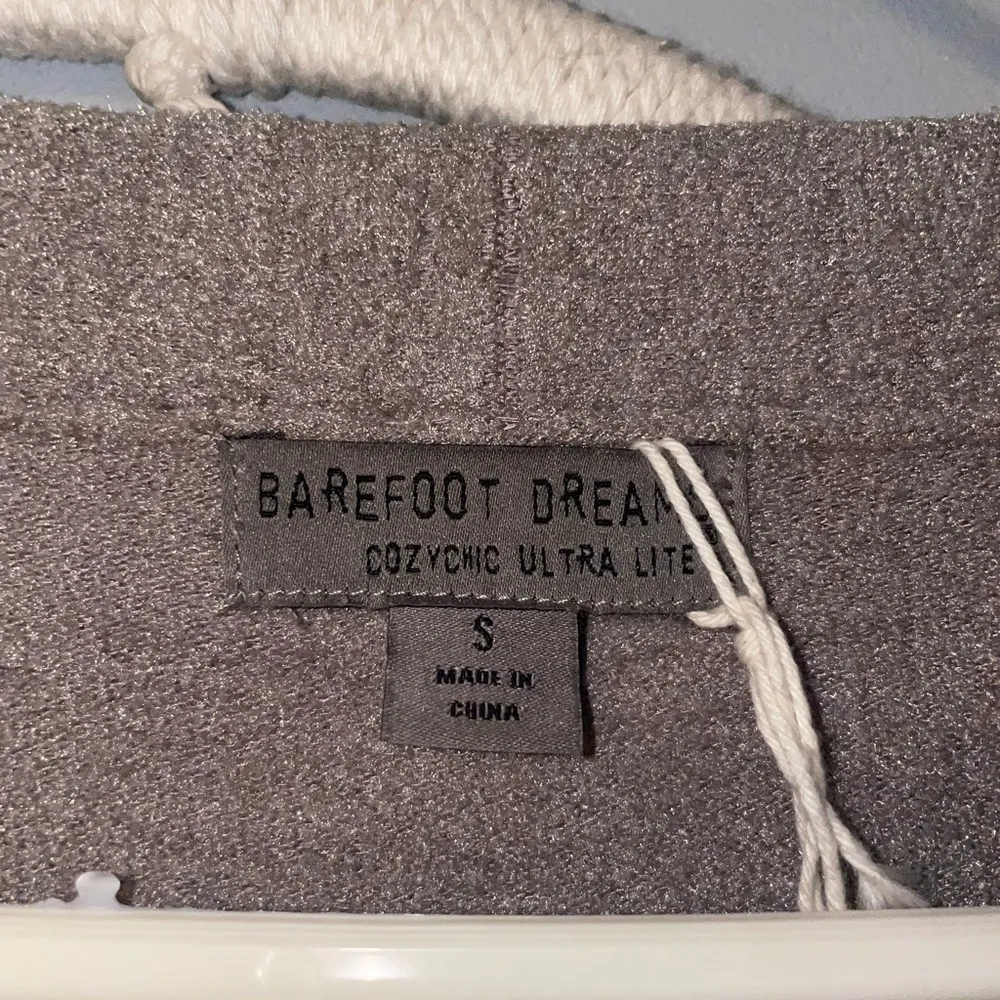 Barefoot dreams cardigan - Image 3